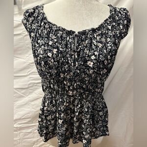 Old navy floral blouse size large